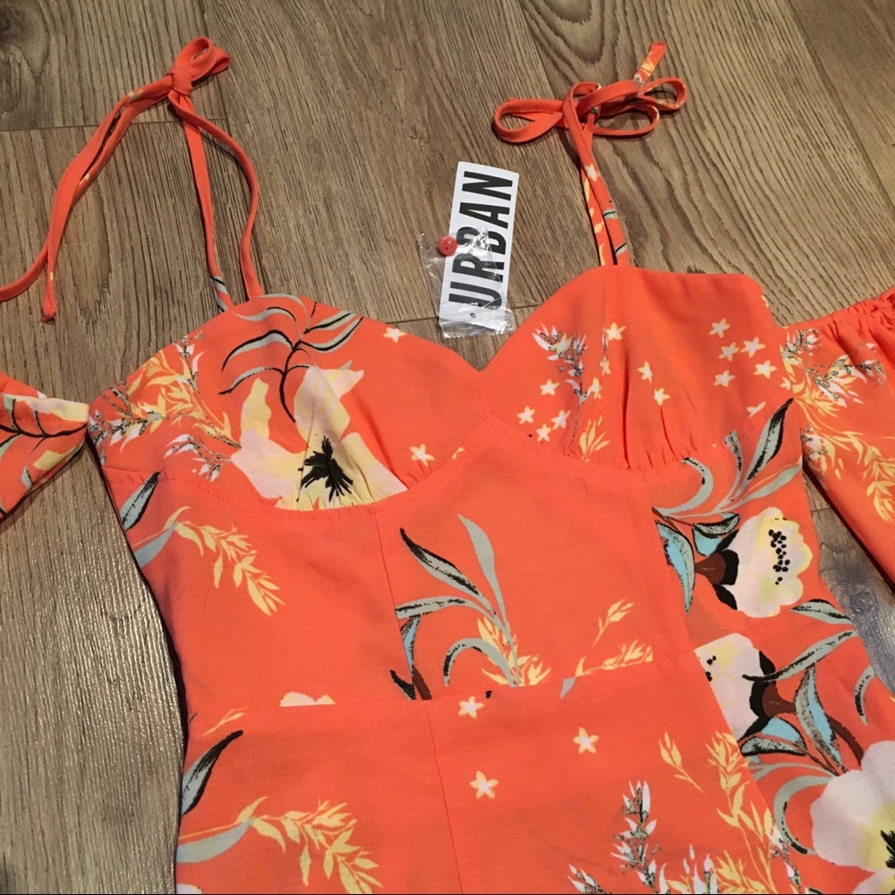UO Boardwalk Off-The-Shoulder Midi Dress - Picture 6 of 10
